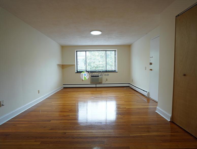 Photo of 230 Babcock Street