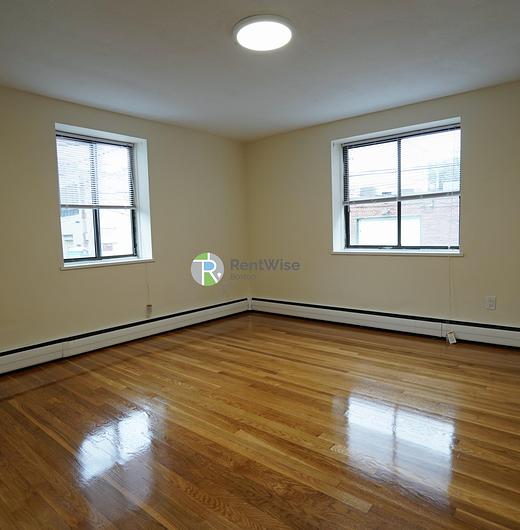 Photo of 222 Babcock St