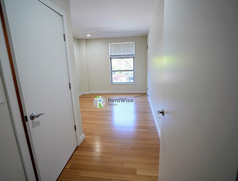 Photo of 601 Albany Street