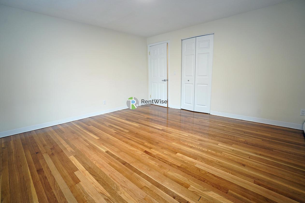 Photo of 222 Babcock St