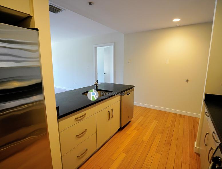 Photo of 601 Albany Street