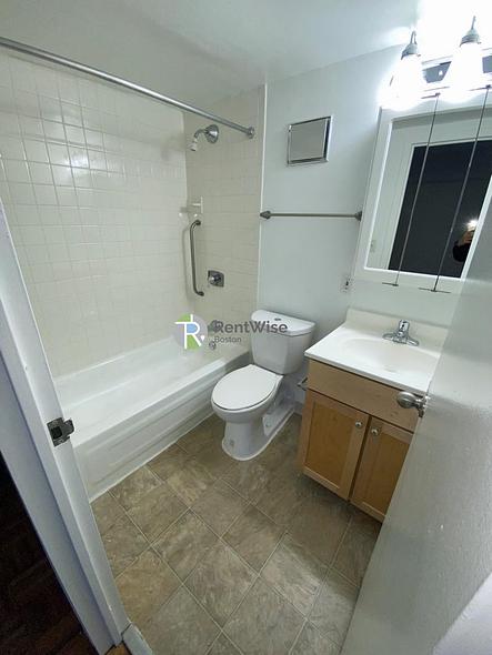 Photo of 929 Massachusetts Avenue
