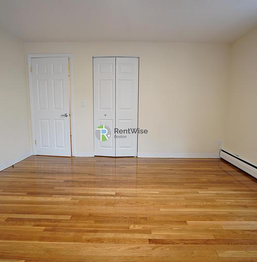 Photo of 222 Babcock St