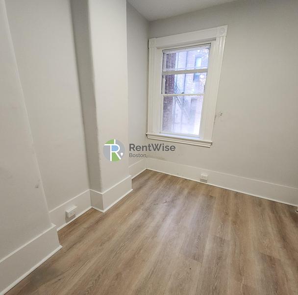 Photo of 53 Joy St