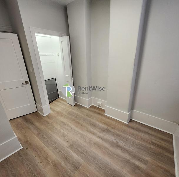 Photo of 53 Joy St