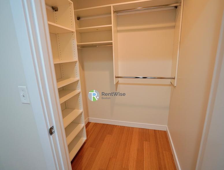 Photo of 601 Albany Street