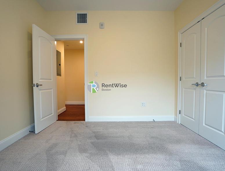 Photo of 315 Broadway