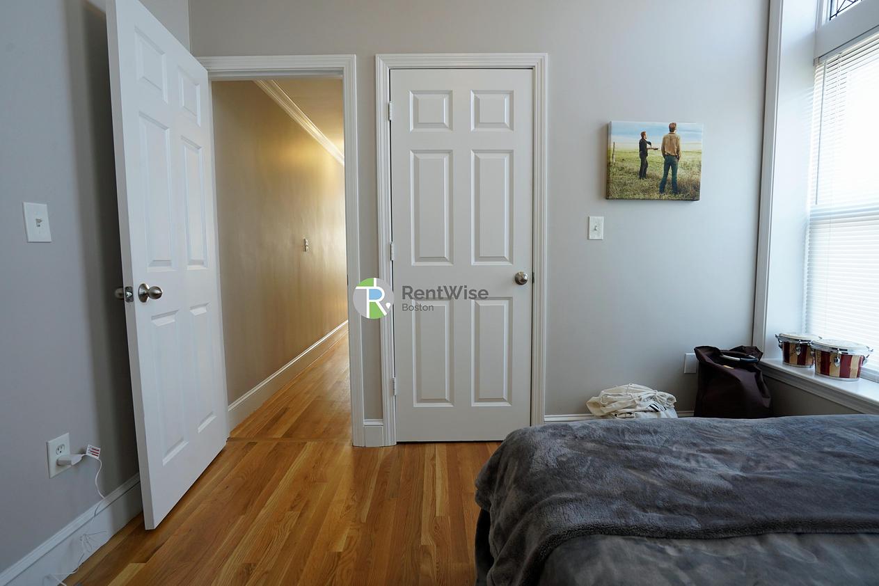Photo of 365 Washington Street