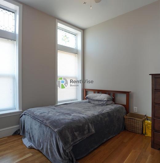 Photo of 365 Washington Street