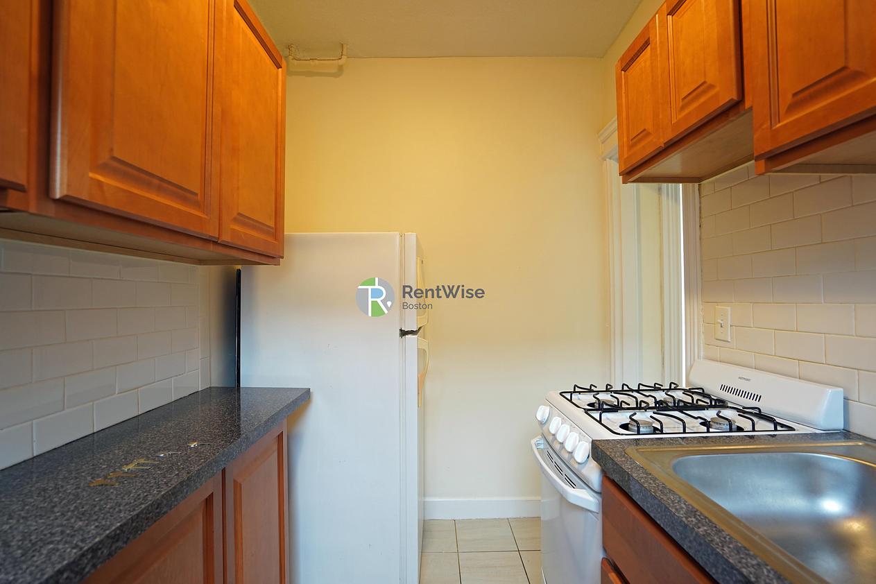 Photo of 1156 Commonwealth Ave