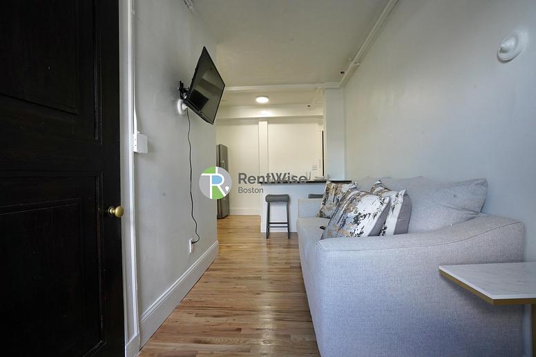 Photo of 91 Westland Avenue