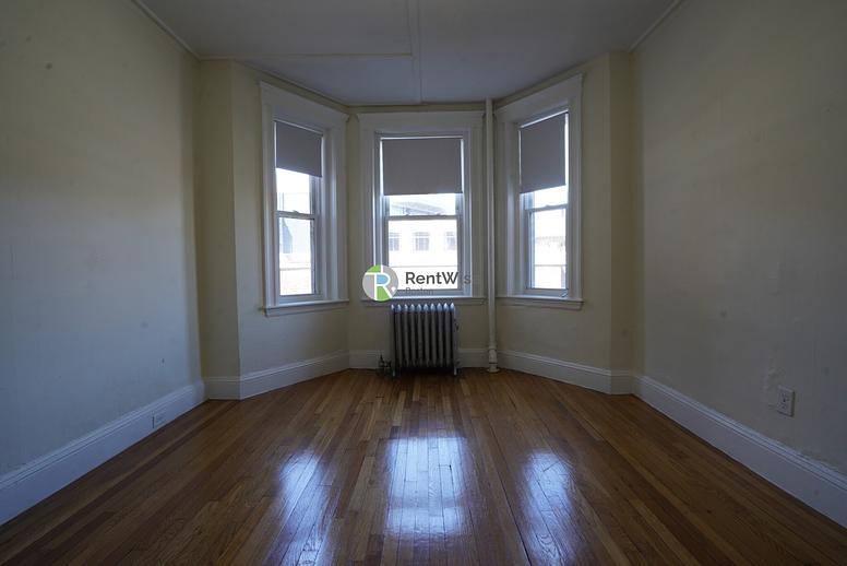 Photo of 1179 Boylston Street