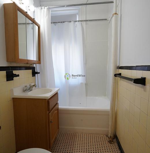 Photo of 70 Chiswick Road