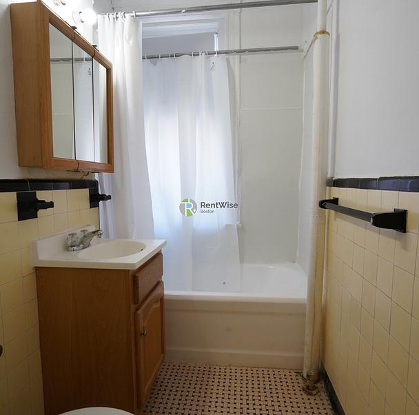 Photo of 70 Chiswick Road