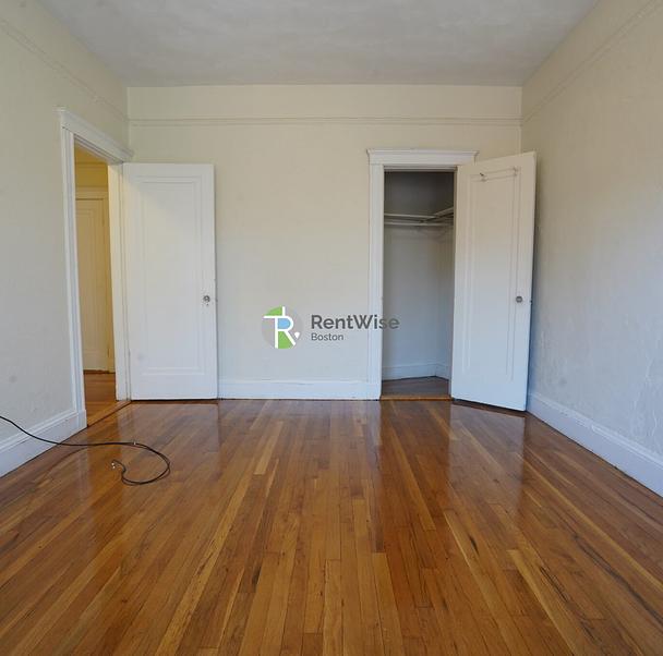 Photo of 70 Chiswick Road