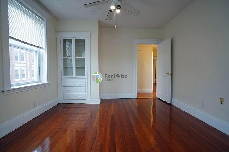 Photo of 518 Cambridge Street