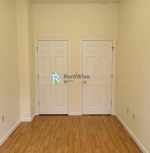 Photo of 81 Essex Street