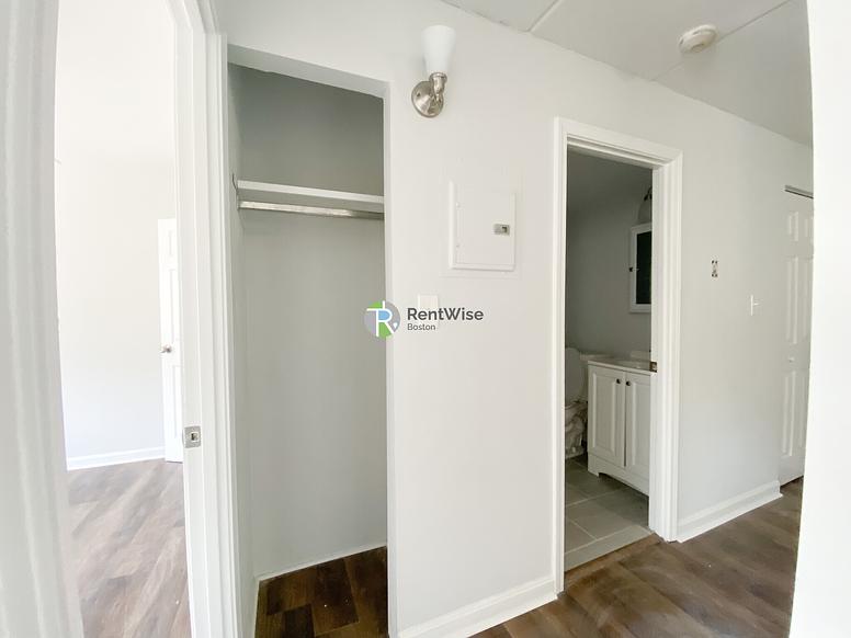 Photo of 253 Hyde Park Ave