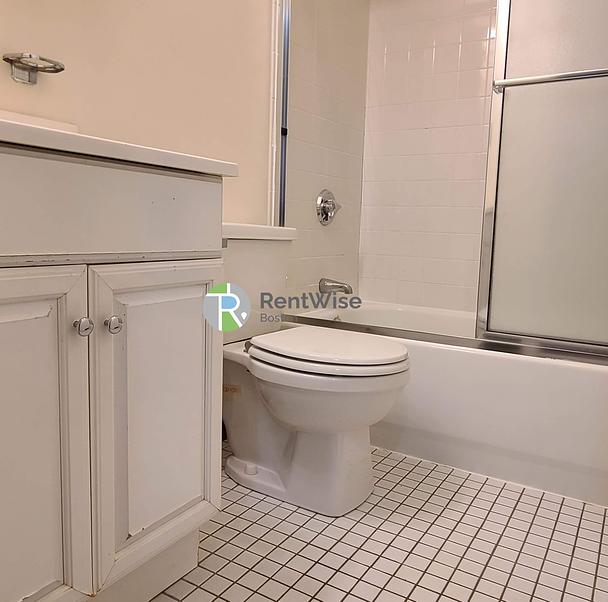 Photo of 81 Essex Street