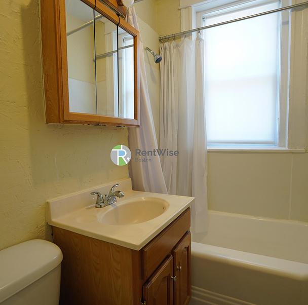 Photo of 217 Kelton Street