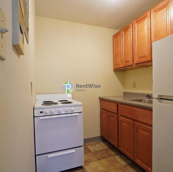 Photo of 1683 Commonwealth Ave