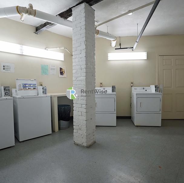 Photo of 1683 Commonwealth Ave