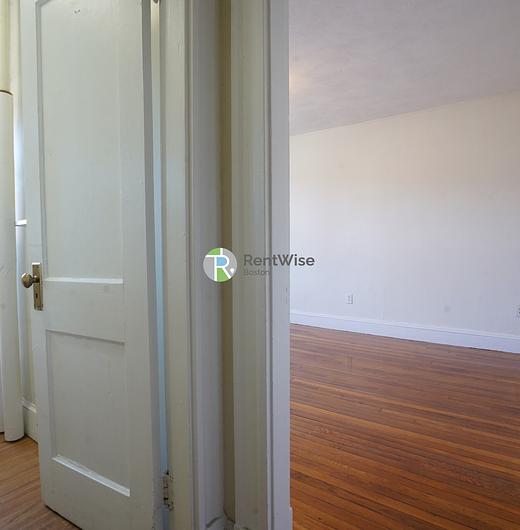Photo of 1175 Boylston Street