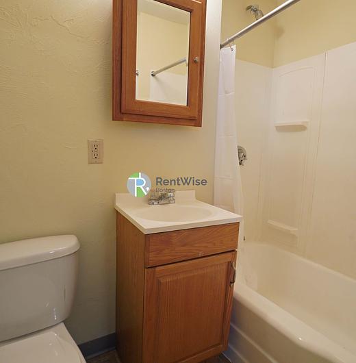 Photo of 1683 Commonwealth Ave