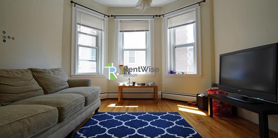 Photo of 1844 Commonwealth Avenue