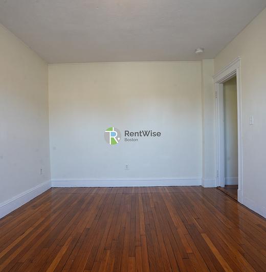 Photo of 1175 Boylston Street