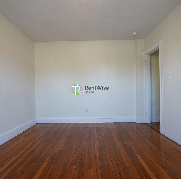 Photo of 1175 Boylston Street