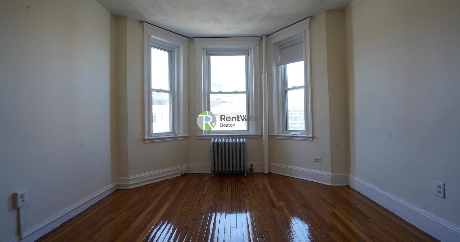 Photo of 1175 Boylston Street