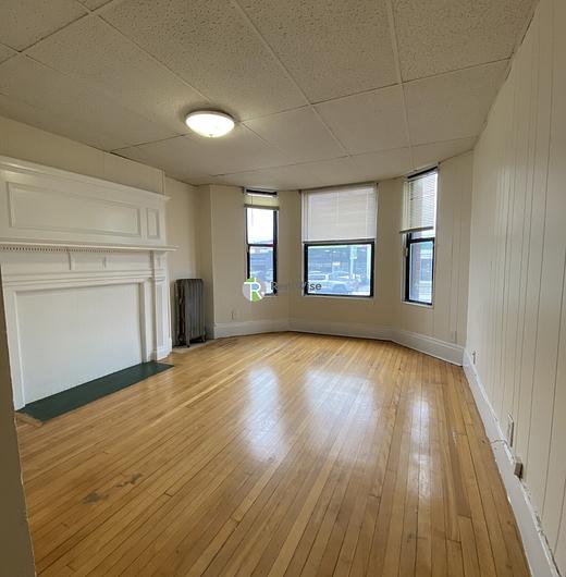Photo of 437 Cambridge Street