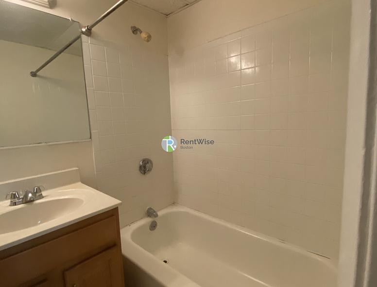 Photo of 437 Cambridge Street
