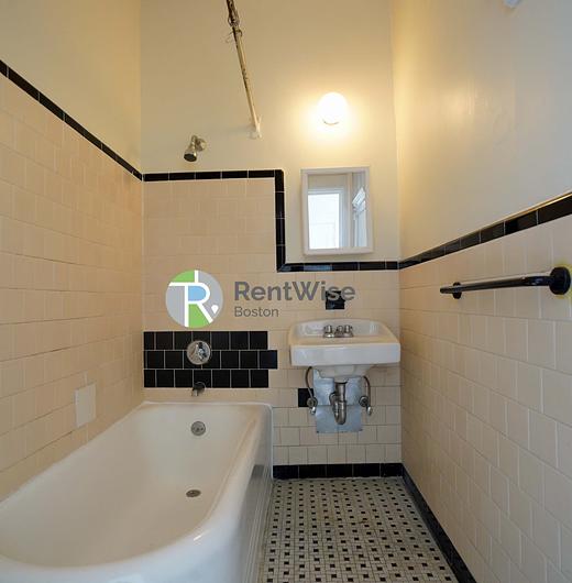 Photo of 2 Ware St