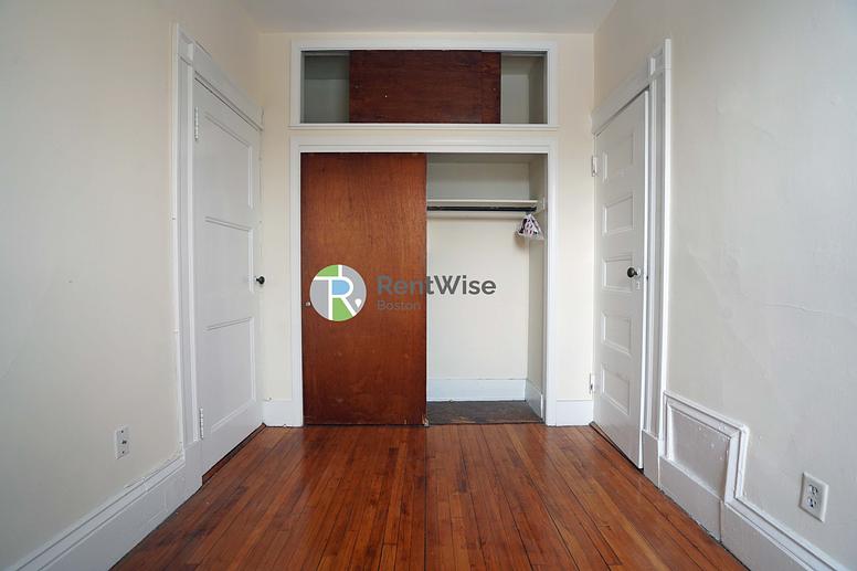 Photo of 2 Ware St