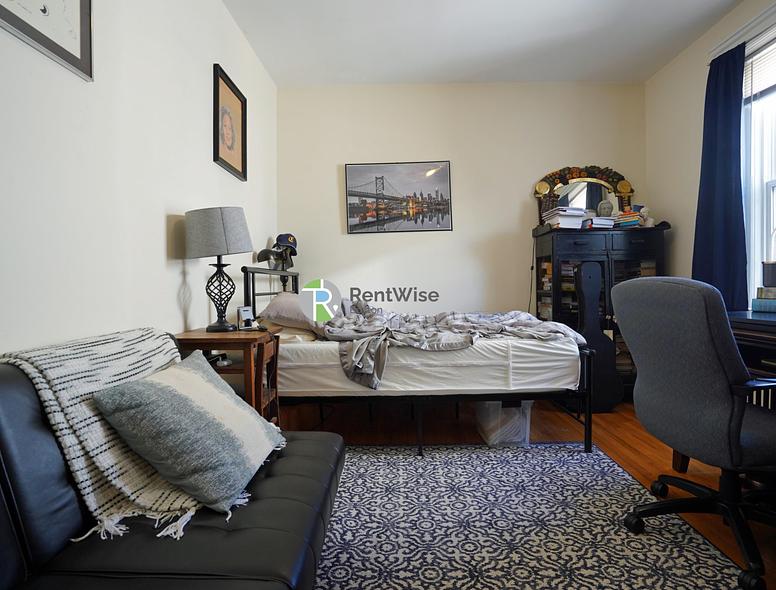 Photo of 1844 Commonwealth Avenue