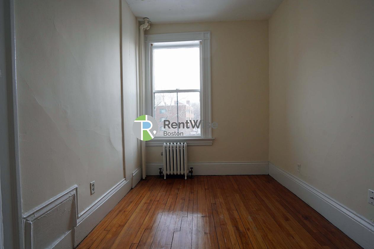 Photo of 2 Ware St