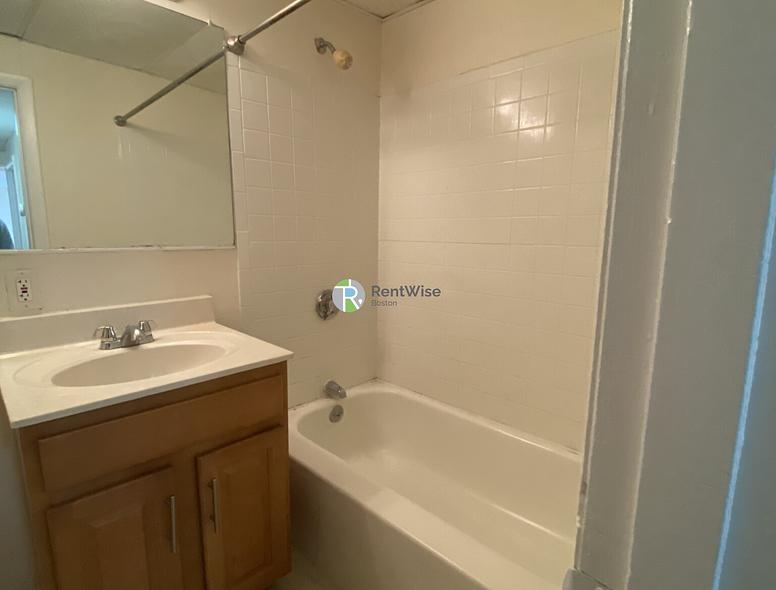 Photo of 437 Cambridge Street