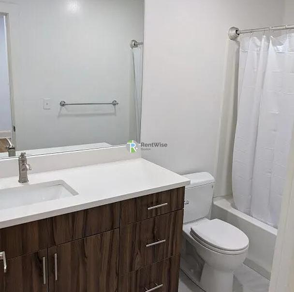 Photo of 829 Beacon St