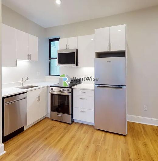 Photo of 829 Beacon St