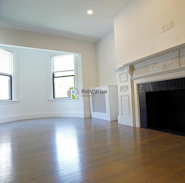 Photo of 503 Beacon Street