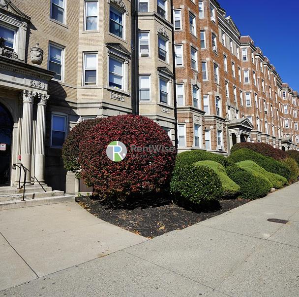 Photo of 1185 Boylston Street