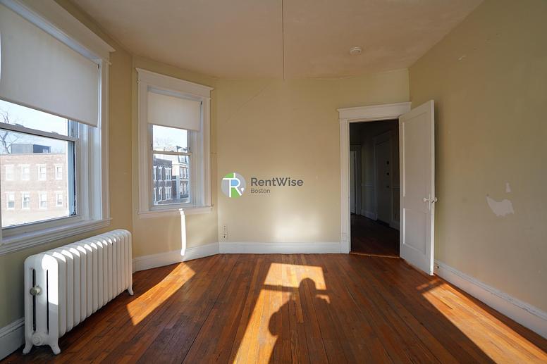 Photo of 68 Woodstock Avenue