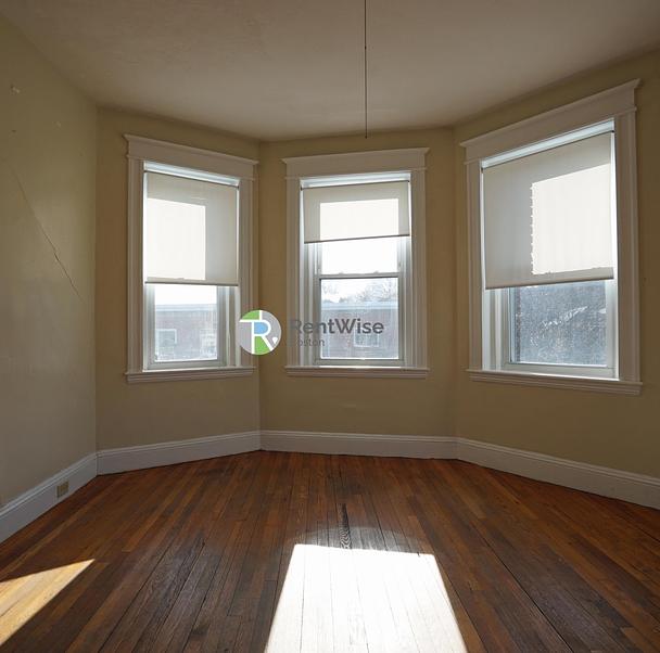Photo of 68 Woodstock Avenue