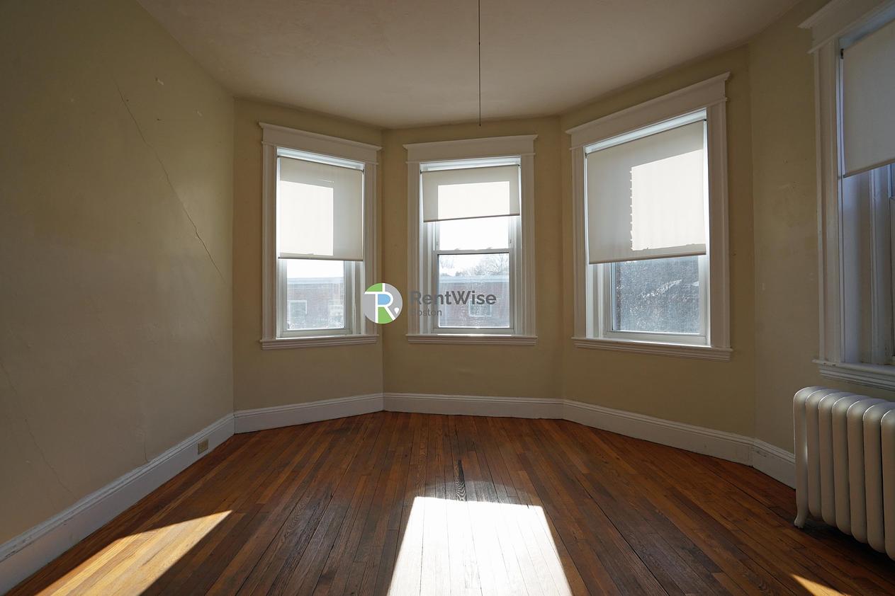 Photo of 68 Woodstock Avenue