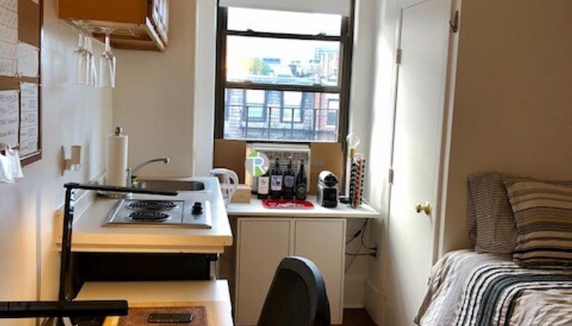 Photo of 405 Beacon St