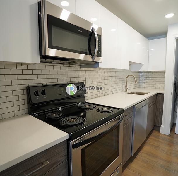 Photo of 503 Beacon Street