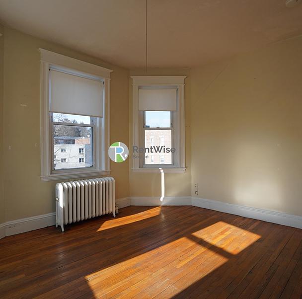Photo of 68 Woodstock Avenue