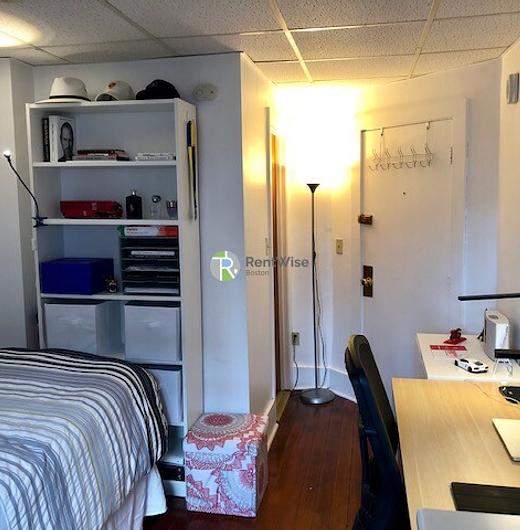 Photo of 405 Beacon St
